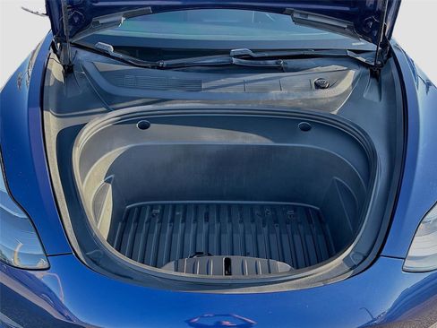 Used 2021 Tesla Model 3 Standard Range Plus image 32