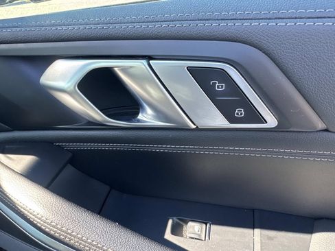 Used 2022 BMW X6 xDrive40i w/ M Sport Package image 14