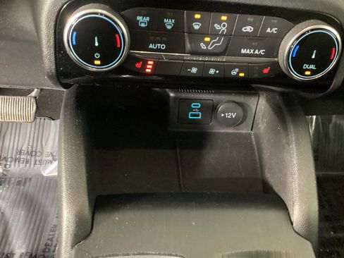 Used 2022 Ford Escape SE w/ Convenience Package image 26