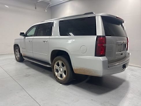 Used 2020 Chevrolet Suburban Premier RWD image 8