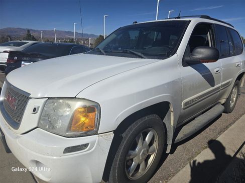 Used 2005 GMC Envoy SLT image 2