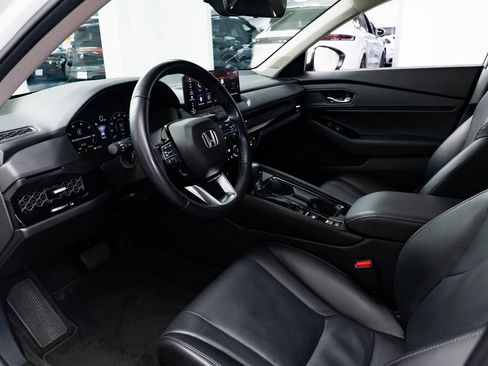Used 2023 Honda Accord Touring image 18