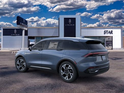 New 2026 Lincoln Nautilus Premier AWD/4WD image 4