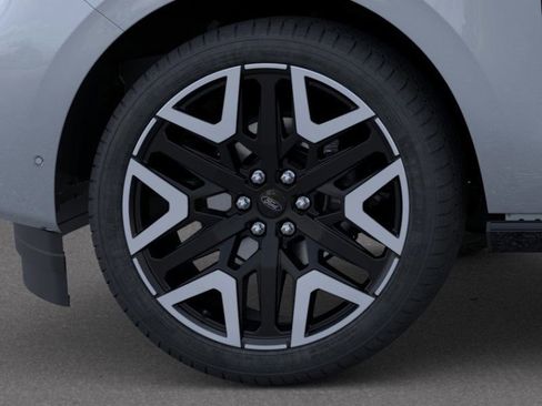 New 2025 Ford Expedition Platinum w/ Platinum Ultimate Package image 19