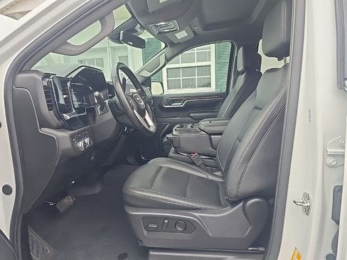 Used 2025 GMC Sierra 1500 SLT image 14