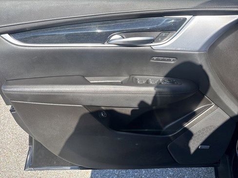 Certified 2025 Cadillac XT5 Premium Luxury image 12