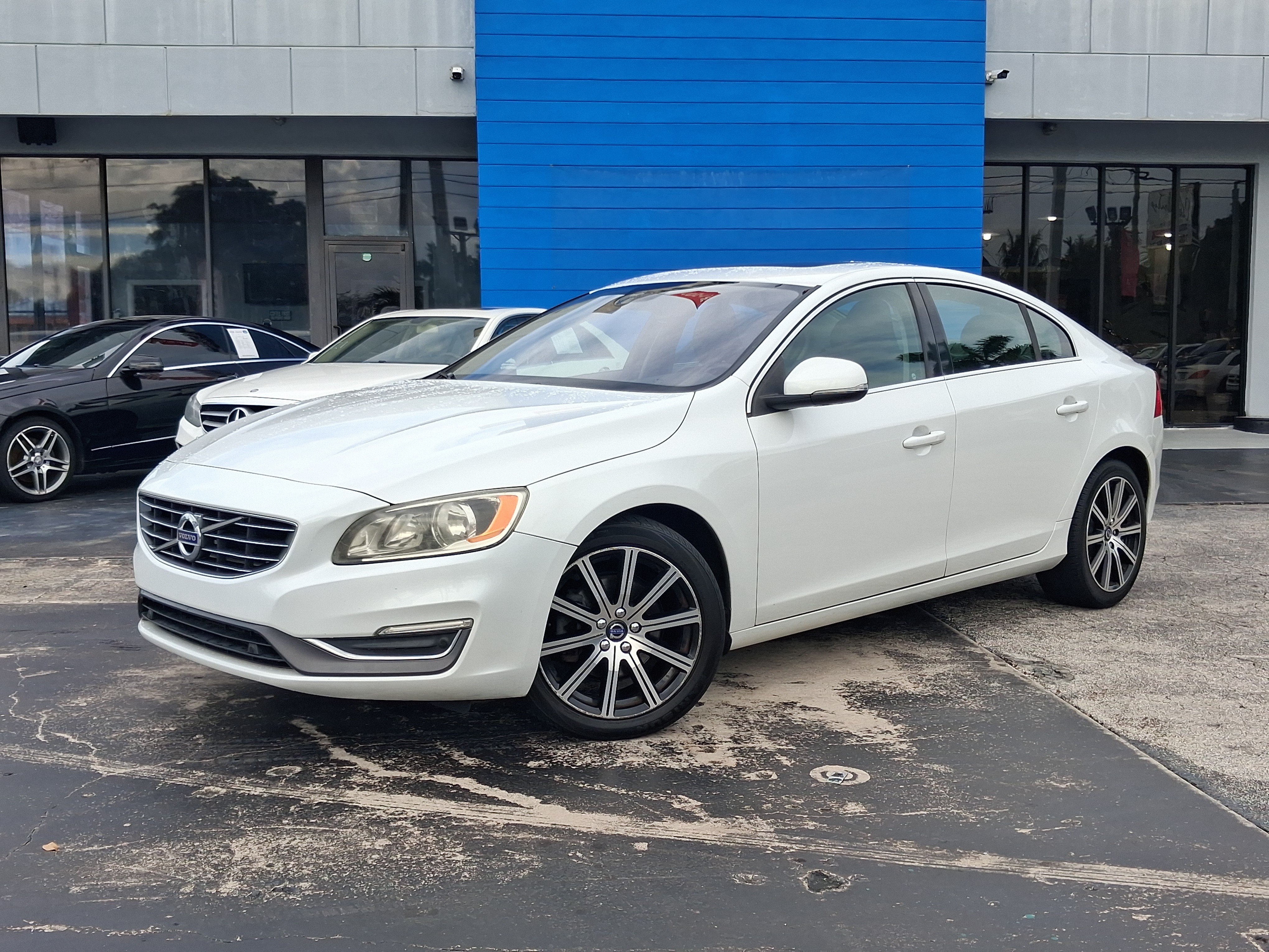 Used 2016 Volvo S60 T5 Premier FWD image 2