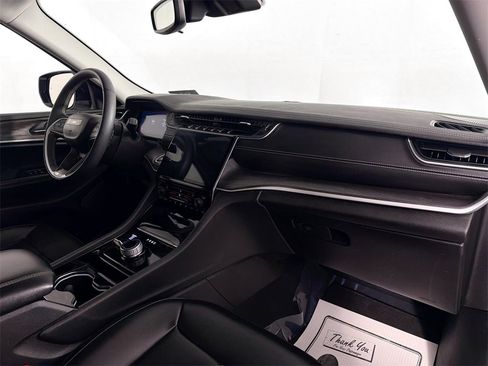 Used 2023 Jeep Grand Cherokee Limited image 26