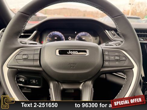 New 2025 Jeep Grand Cherokee Laredo X image 11