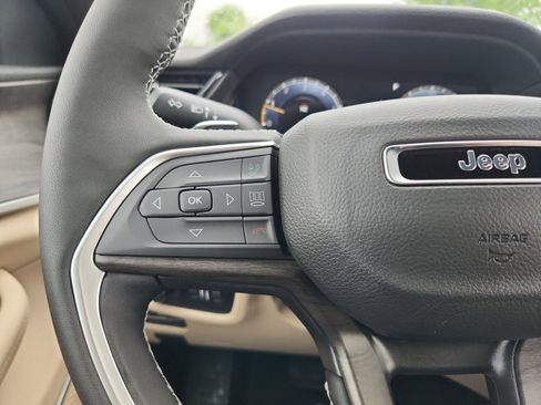 New 2026 Jeep Grand Cherokee L Limited RWD image 15