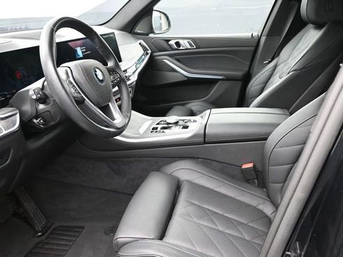 Used 2025 BMW X5 xDrive50e image 16