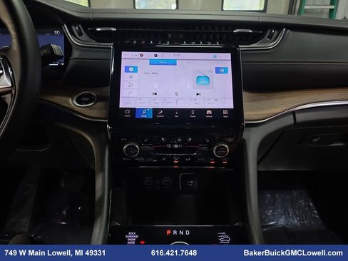 Used 2022 Jeep Grand Cherokee L Summit w/ Advanced Protech Group IV image 23