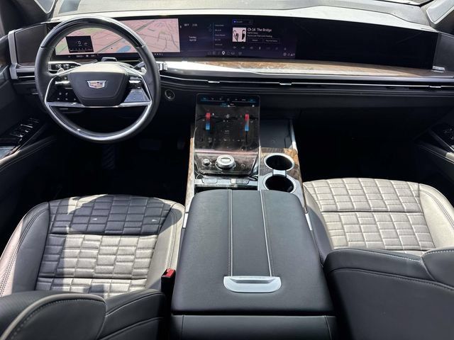 Certified 2025 Cadillac Escalade ESV Sport Platinum AWD/4WD image 20