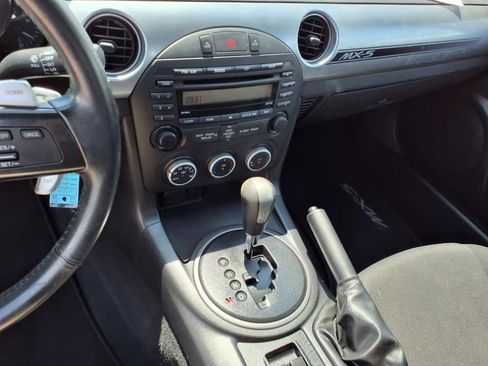 Used 2014 MAZDA MX-5 Miata Club image 24