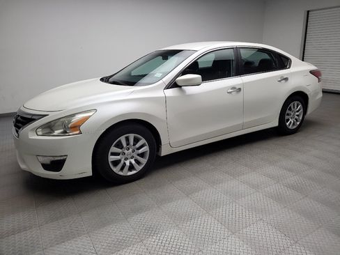 Used 2015 Nissan Altima 2.5 S w/ Power Driver Seat Package FWD image 2