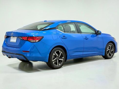 Used 2025 Nissan Sentra SV FWD image 14