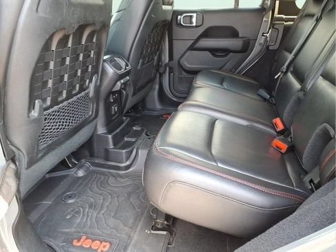 Used 2020 Jeep Wrangler Unlimited Rubicon AWD/4WD image 17