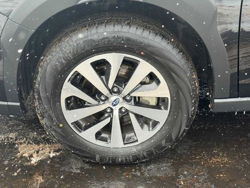 Certified 2025 Subaru Outback Premium w/ Popular Package #1A image 10