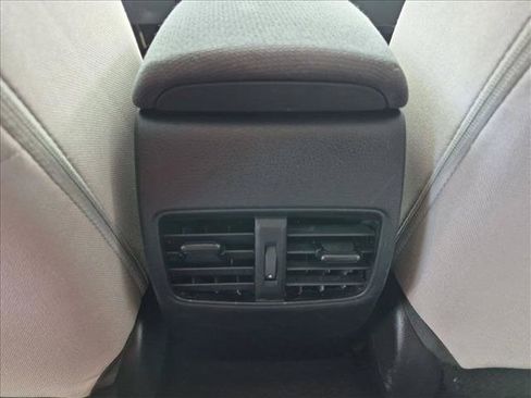 Used 2024 Toyota Corolla Cross L FWD image 16