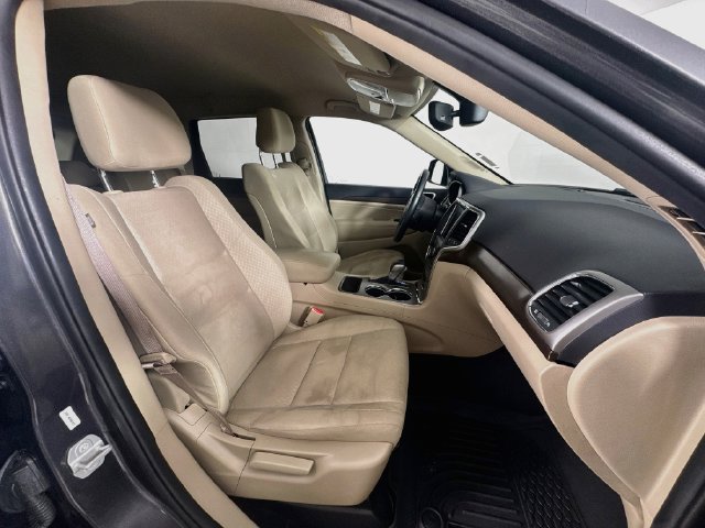 Used 2018 Jeep Grand Cherokee Laredo AWD/4WD image 29