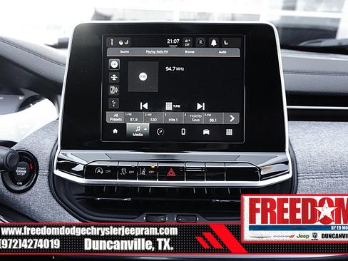 New 2026 Jeep Compass Latitude image 20