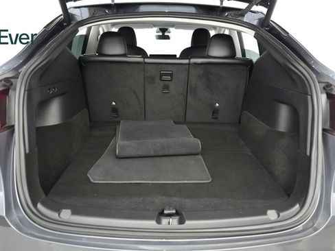 Used 2022 Tesla Model Y Performance image 8