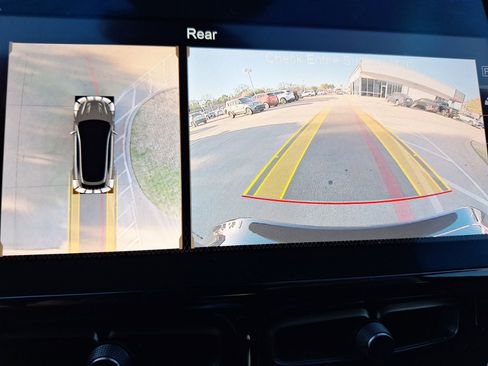 Used 2023 Aston Martin DBX 707 image 27