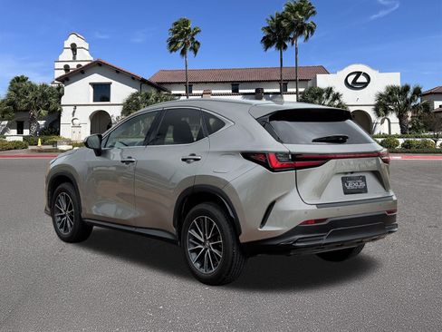Used 2025 Lexus NX 250 FWD w/ Accessory Package (Z2) image 4