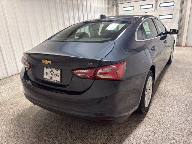 Used 2020 Chevrolet Malibu LT FWD image 3