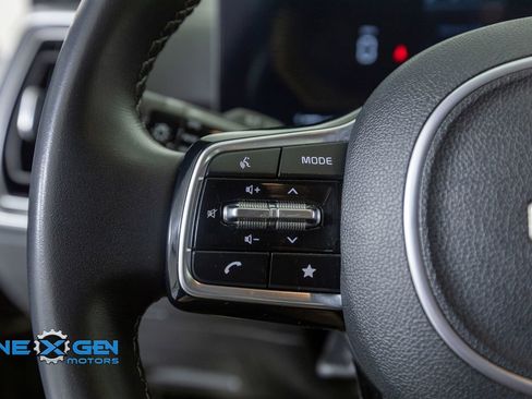 Used 2024 Kia Sorento S image 14