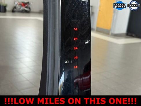 Used 2022 Ford Explorer XLT w/ Equipment Group 202A image 10