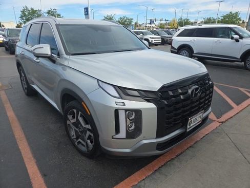 Used 2024 Hyundai Palisade SEL w/ Premium Package AWD/4WD image 2