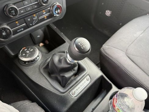 Certified 2022 Ford Bronco Base image 13