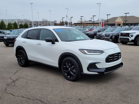 Certified 2025 Honda HR-V Sport image 31