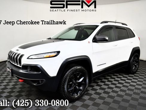 Used 2017 Jeep Cherokee Trailhawk w/ Comfort/Convenience Group image 1