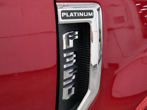 Used 2022 Ford F350 Platinum w/ Tremor Off-Road Package AWD/4WD image 9