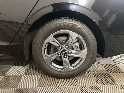 Used 2021 Kia K5 LXS image 24