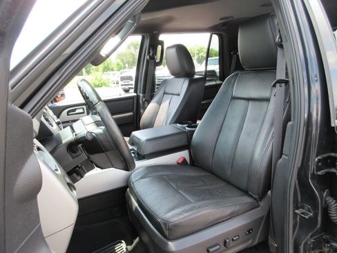 Used 2014 Ford Expedition Limited AWD/4WD image 19