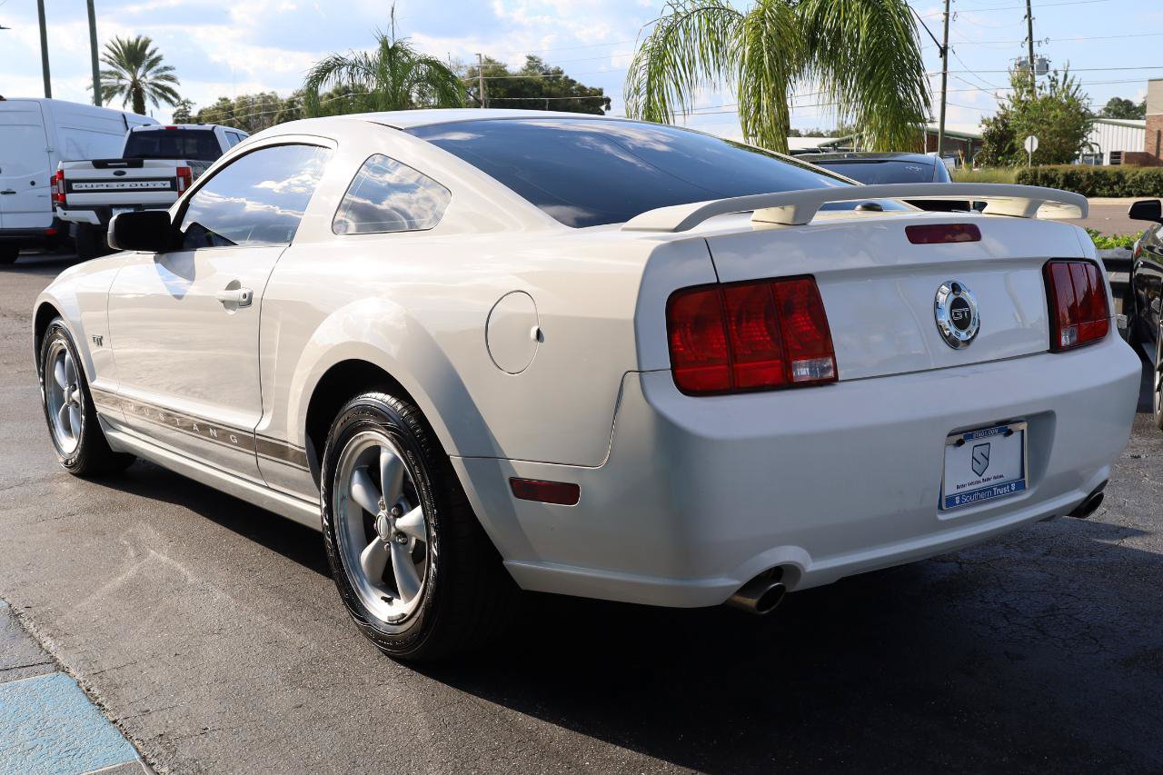 Used 2008 Ford Mustang GT RWD image 4