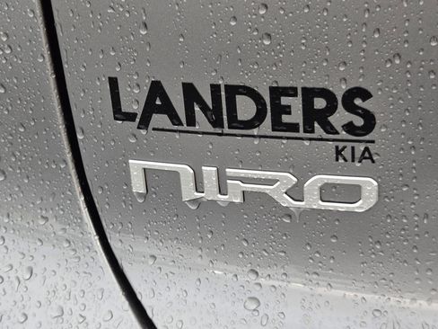 New 2026 Kia Niro SX FWD image 37