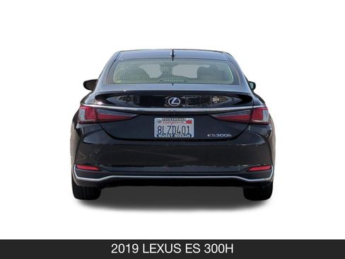 Used 2019 Lexus ES 300h 300H w/ Accessory Package 2 image 9