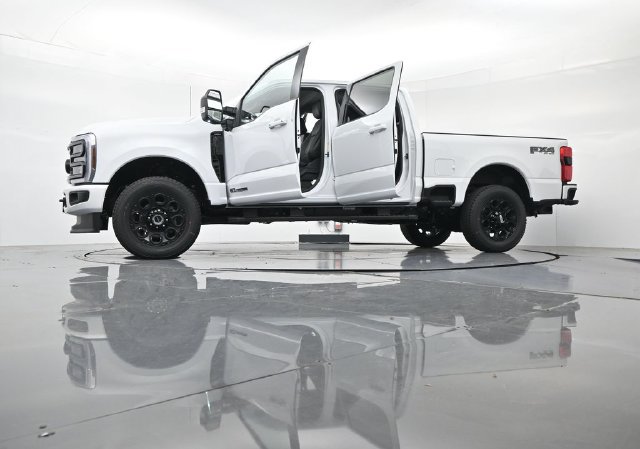 New 2026 Ford F350 Lariat w/ Black Appearance Package AWD/4WD image 57