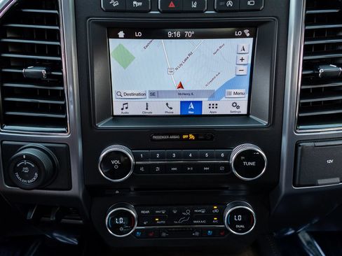 Used 2019 Ford Expedition Platinum AWD/4WD image 23