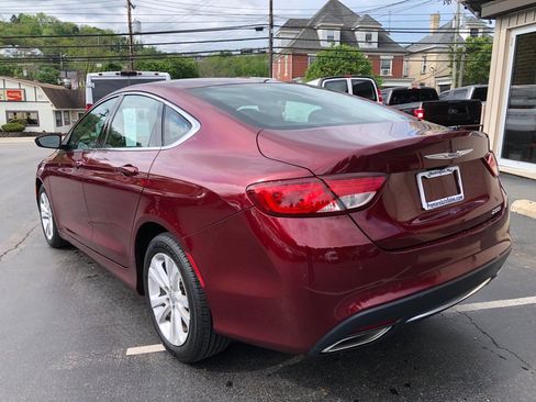 Used 2016 Chrysler 200 Limited FWD image 3