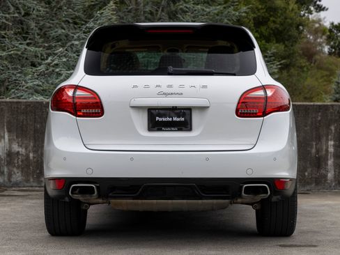 Used 2014 Porsche Cayenne Diesel AWD/4WD image 10