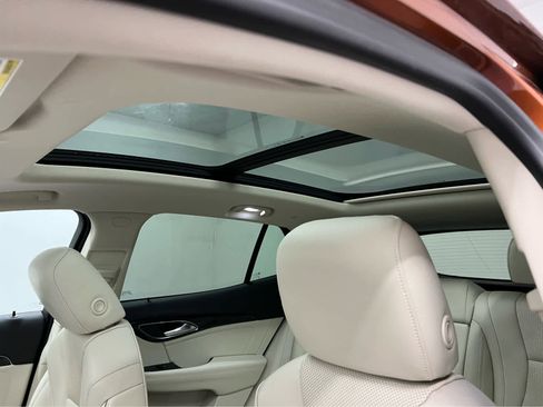 Used 2022 Buick Envision Essence w/ Technology Package I image 3