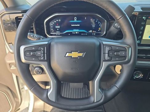 Used 2024 Chevrolet Silverado 1500 LT image 22