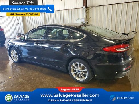 Used 2019 Ford Fusion Energi Titanium FWD image 3