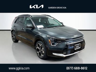 New 2025 Kia Niro SX Touring