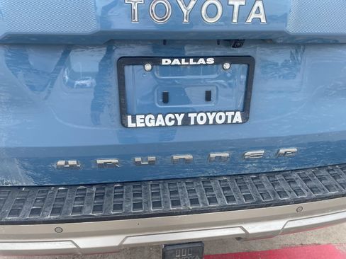 Used 2025 Toyota 4Runner Limited AWD/4WD image 12
